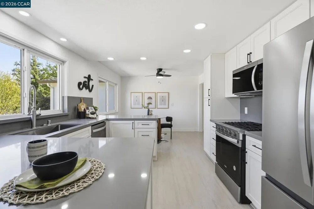4295 Suzanne Dr Pittsburg, CA 94565