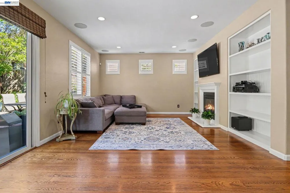 3743 FERNCROFT WAY Dublin, CA 94568