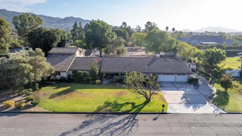 587 Calle Sequoia