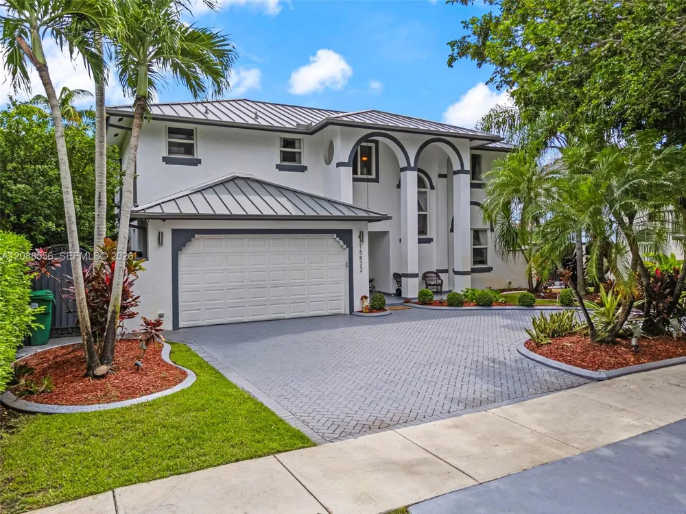 15822 SW 103rd Ln Miami, FL 33196