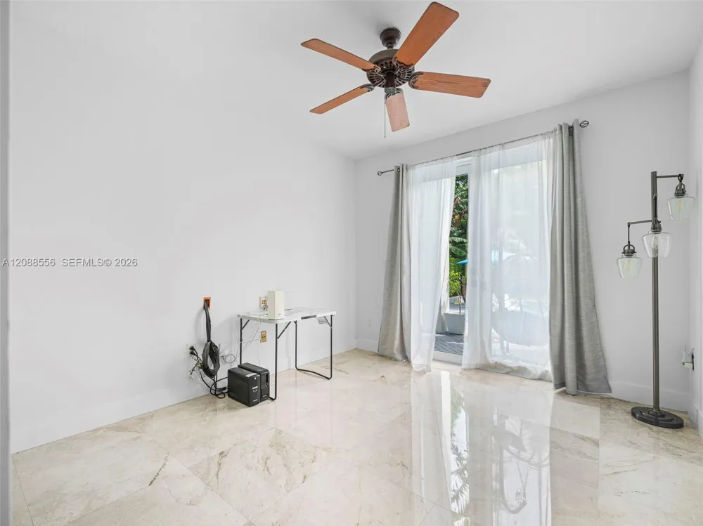 15822 SW 103rd Ln Miami, FL 33196
