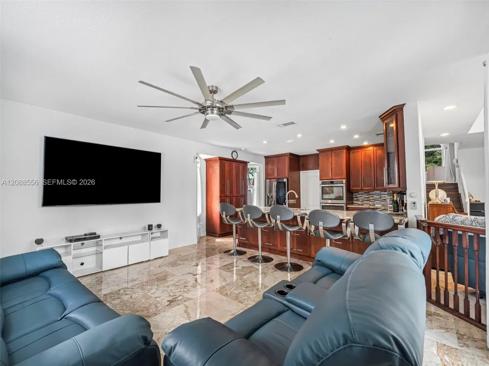 15822 SW 103rd Ln Miami, FL 33196