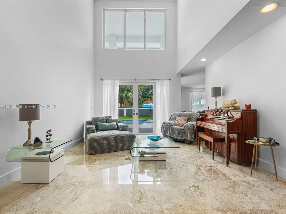15822 SW 103rd Ln Miami, FL 33196