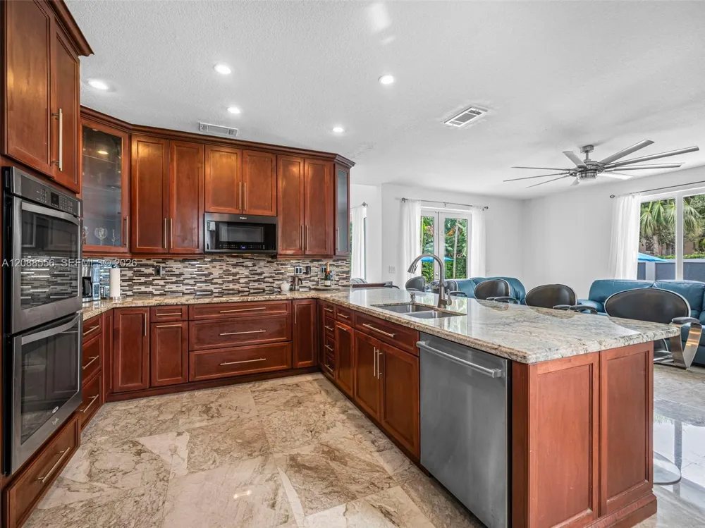 15822 SW 103rd Ln Miami, FL 33196