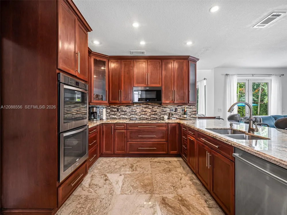15822 SW 103rd Ln Miami, FL 33196