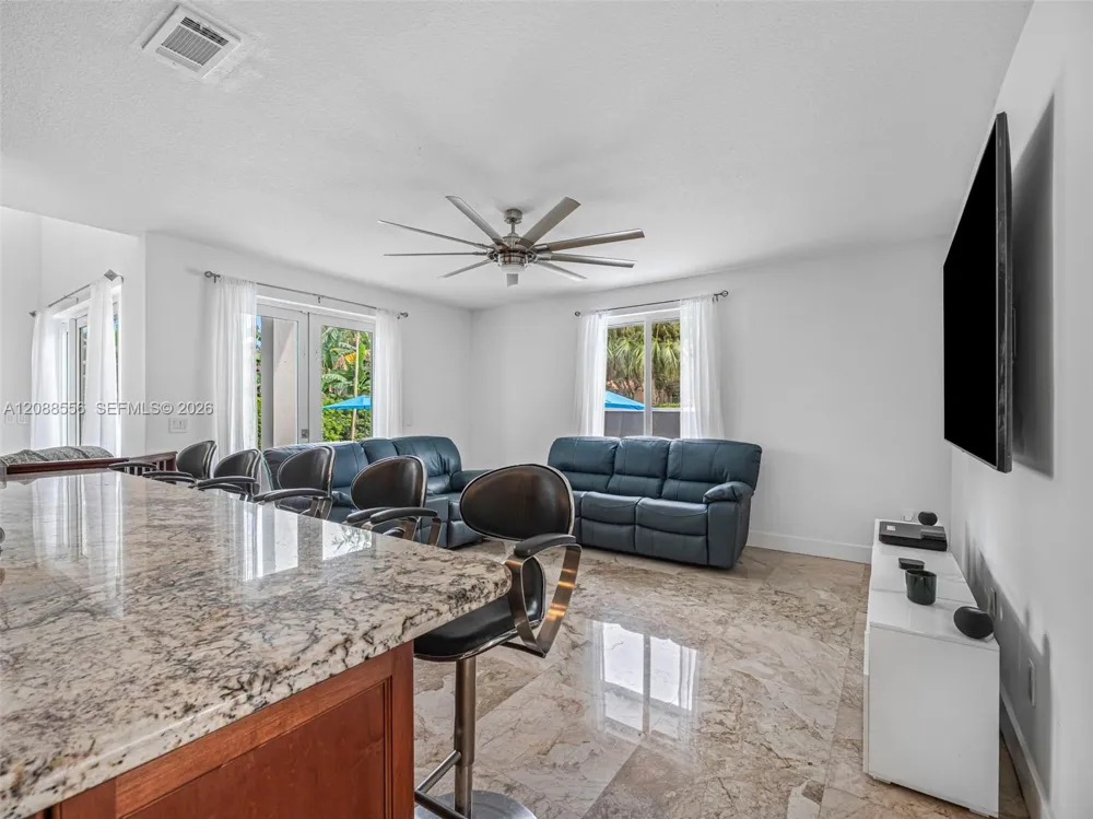15822 SW 103rd Ln Miami, FL 33196