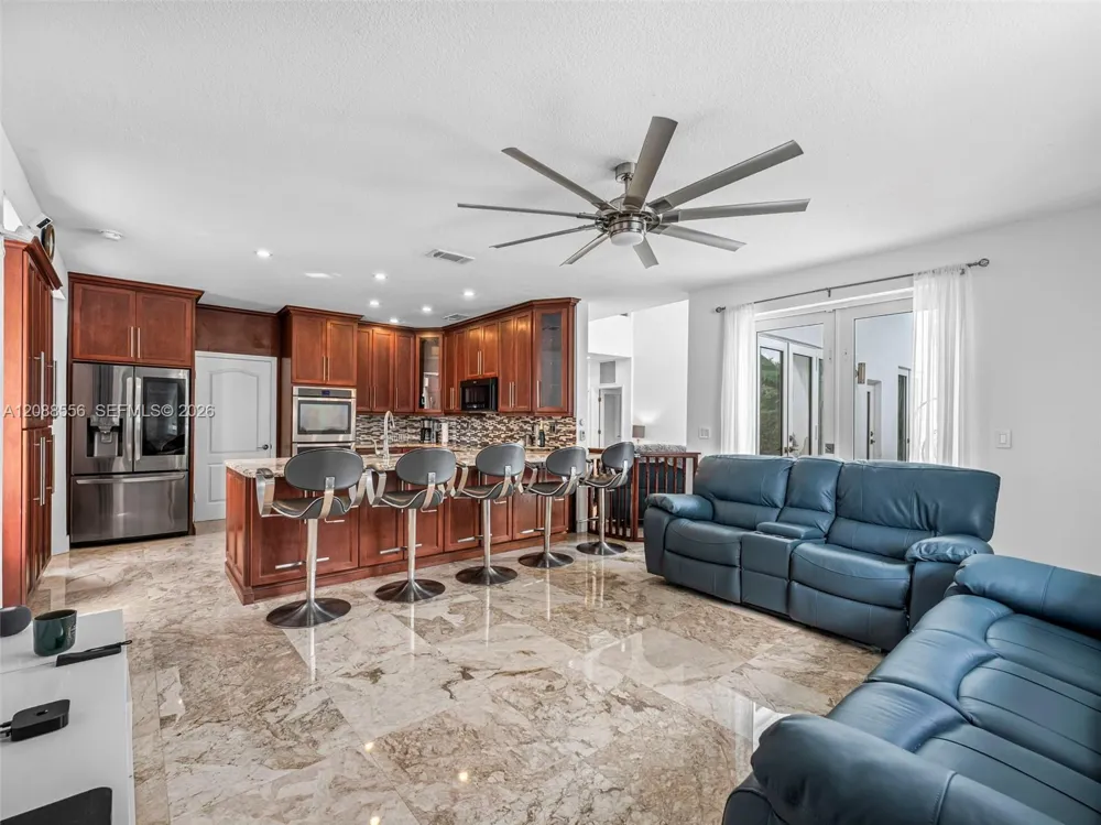 15822 SW 103rd Ln Miami, FL 33196