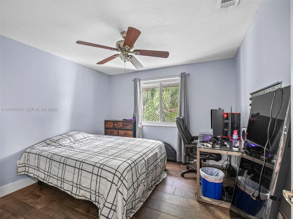 15822 SW 103rd Ln Miami, FL 33196