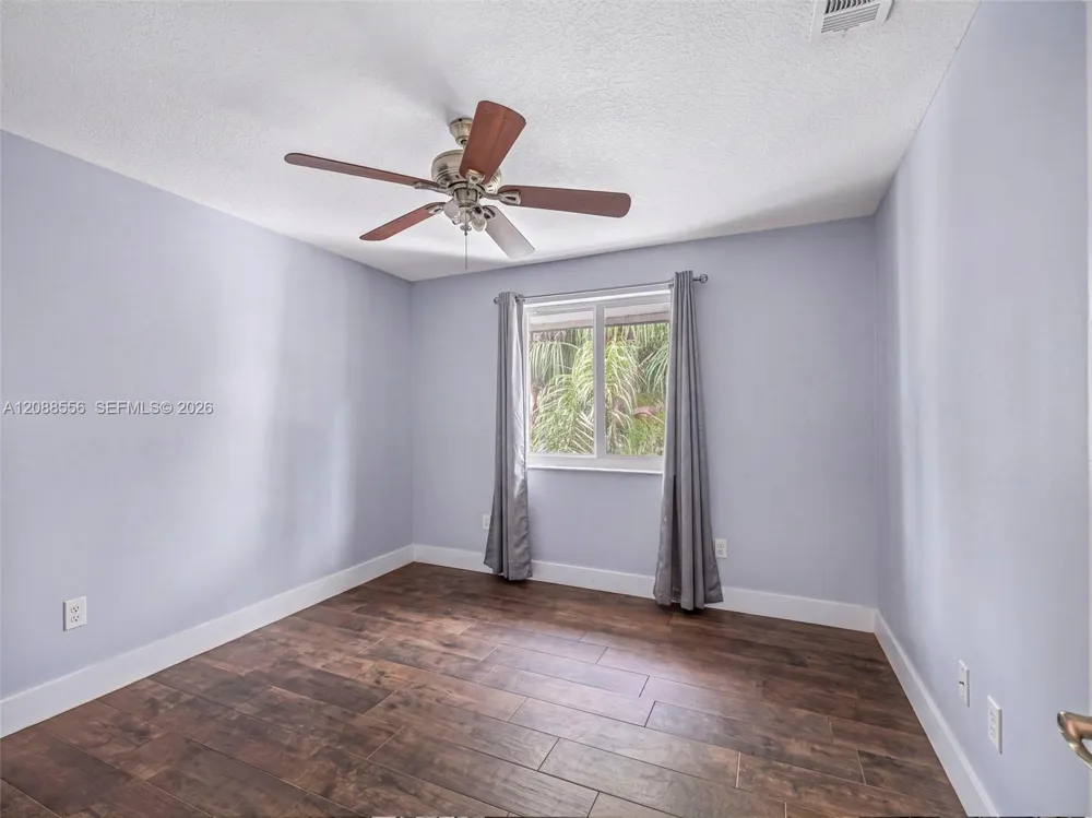 15822 SW 103rd Ln Miami, FL 33196