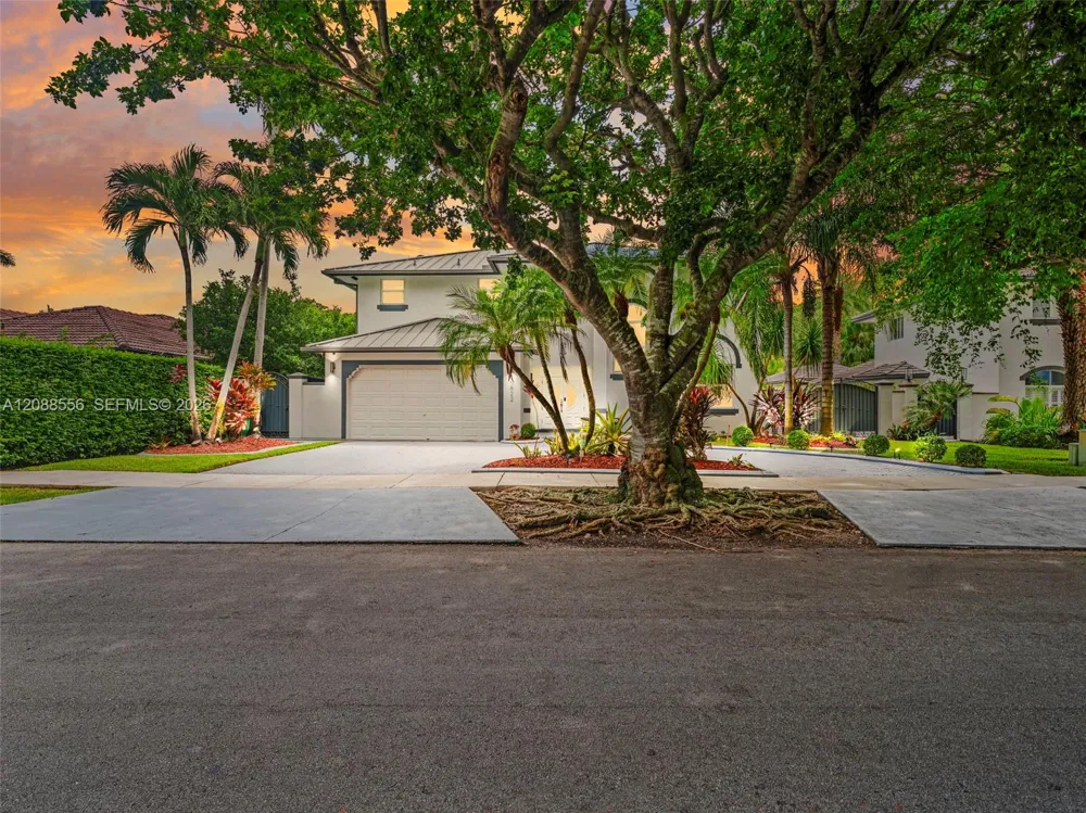 15822 SW 103rd Ln Miami, FL 33196