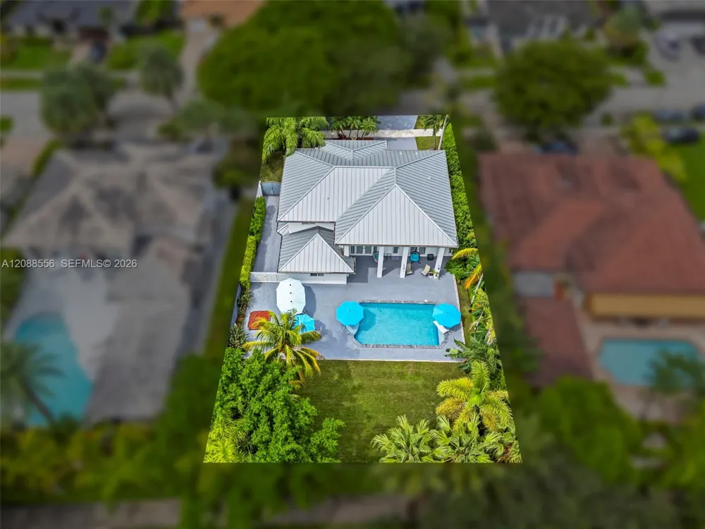 15822 SW 103rd Ln Miami, FL 33196