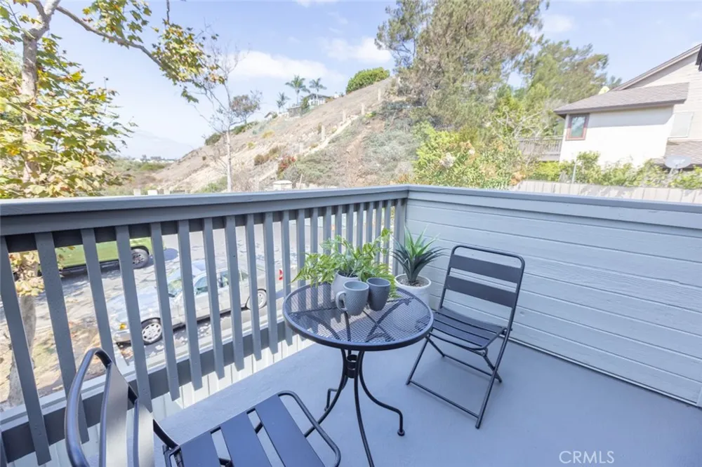 1095 Sea Terrace Costa Mesa, CA 92627