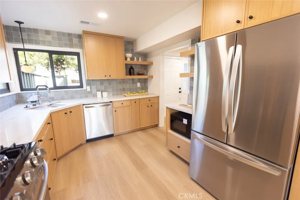 1095 Sea Terrace Costa Mesa, CA 92627