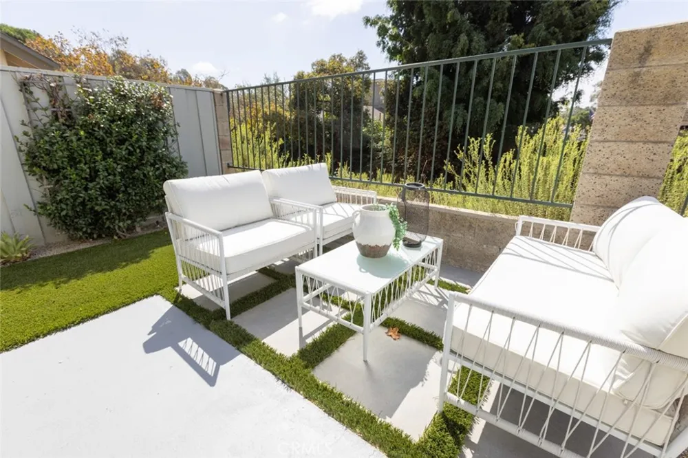 1095 Sea Terrace Costa Mesa, CA 92627