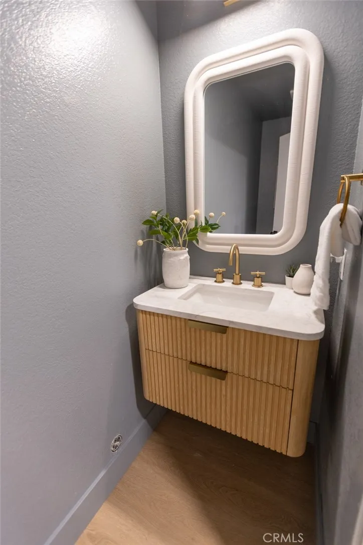 1095 Sea Terrace Costa Mesa, CA 92627