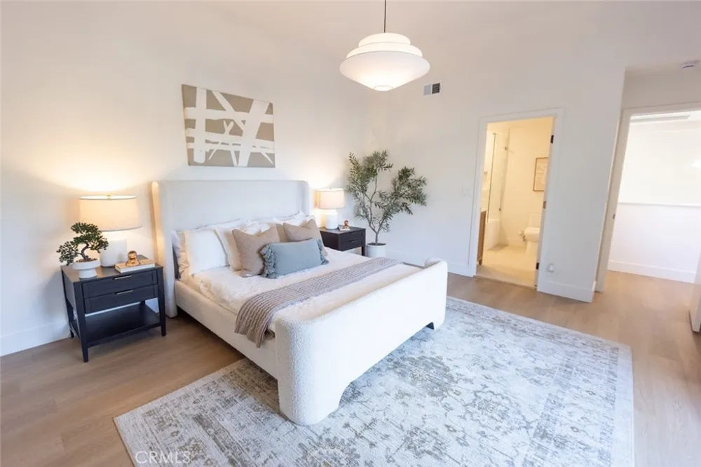 1095 Sea Terrace Costa Mesa, CA 92627