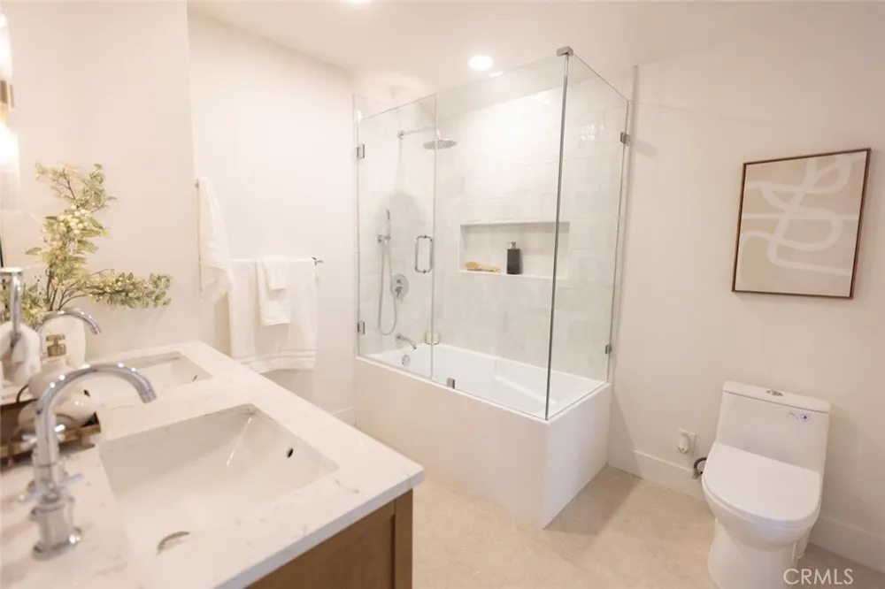 1095 Sea Terrace Costa Mesa, CA 92627