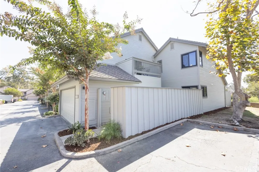 1095 Sea Terrace Costa Mesa, CA 92627