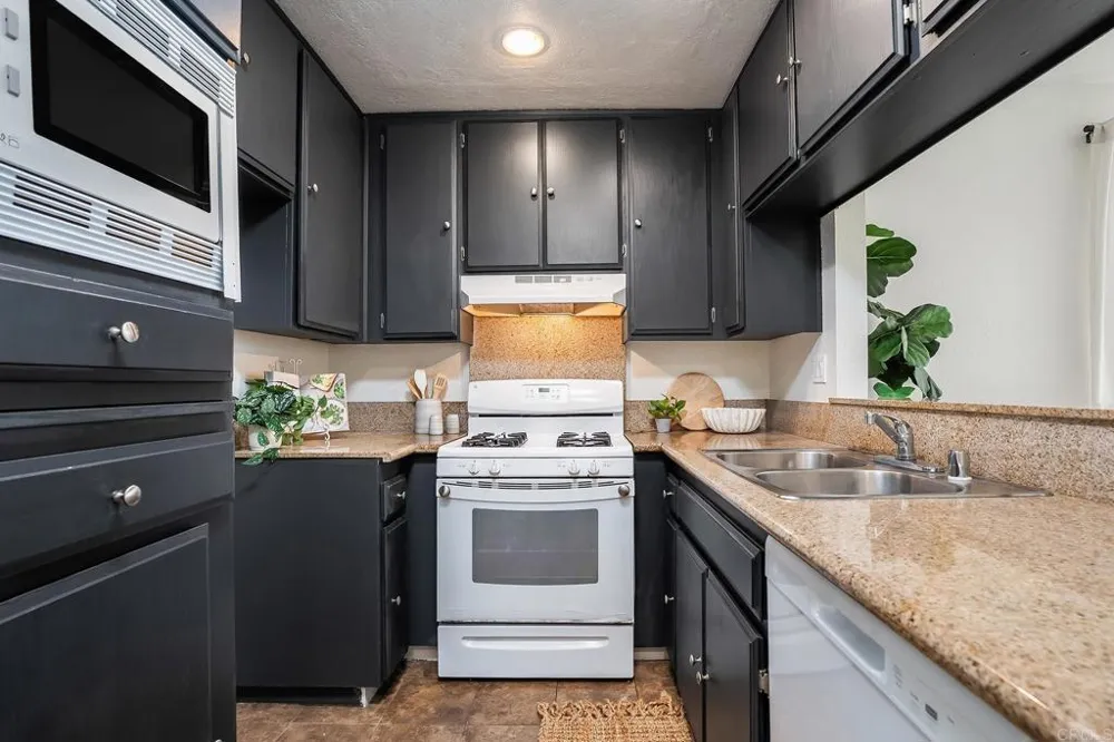 4338 Montalvo 3 San Diego, CA 92107