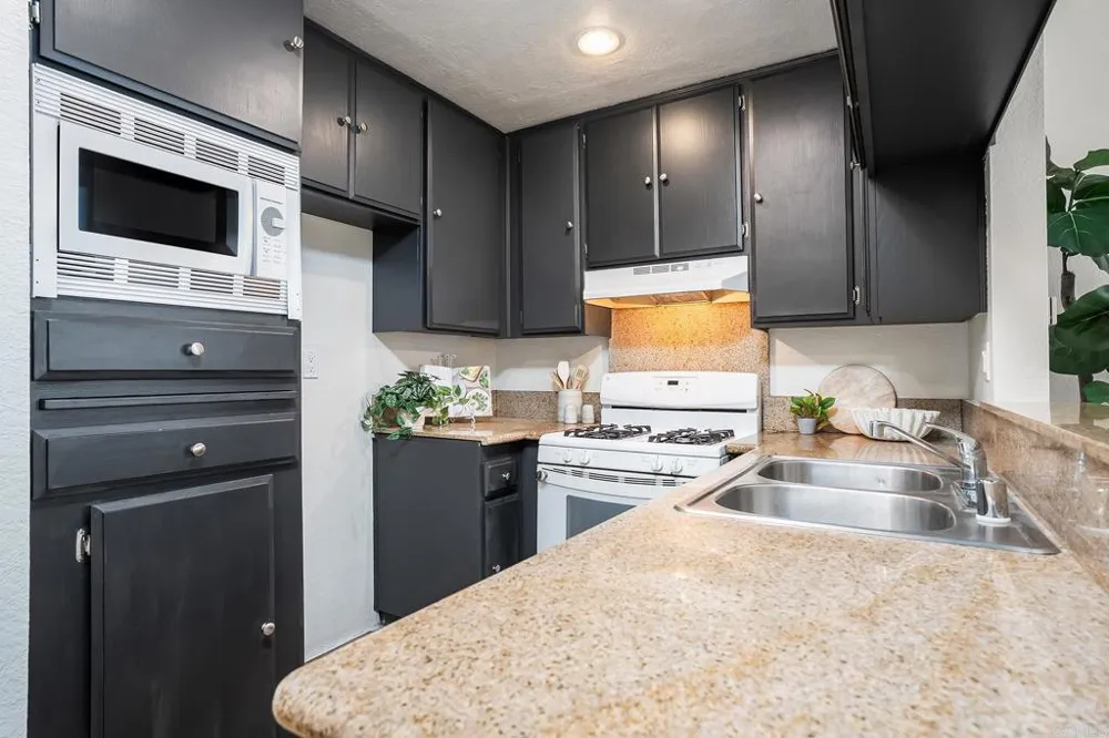 4338 Montalvo 3 San Diego, CA 92107