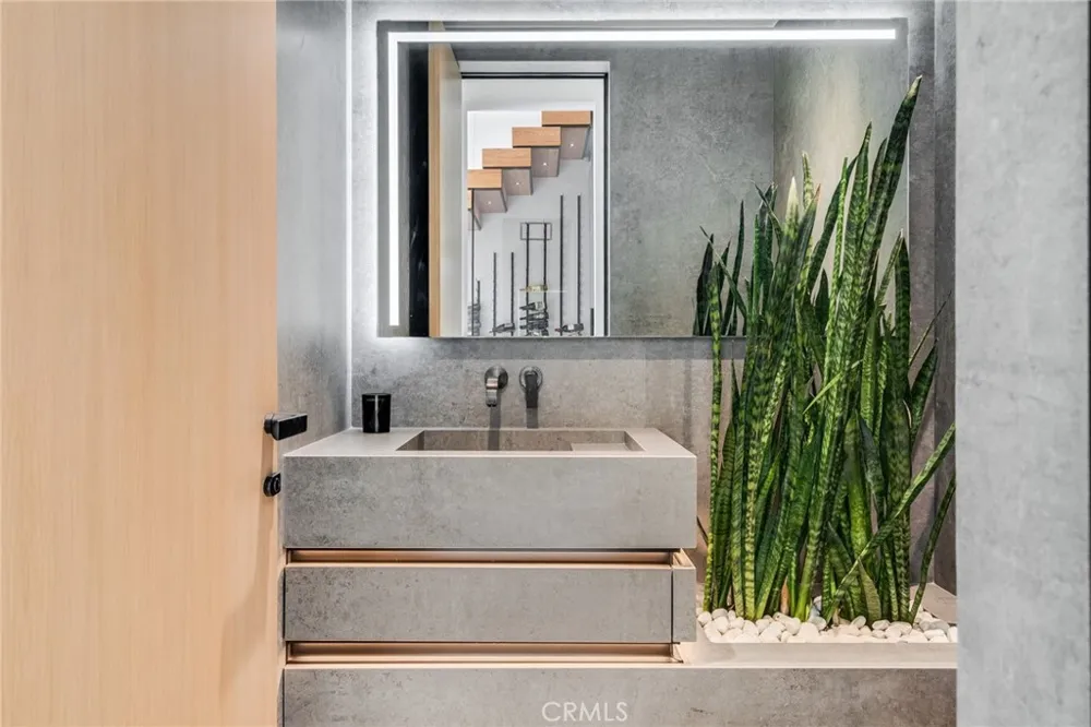 412 Saint Andrews Road Newport Beach, CA 92663