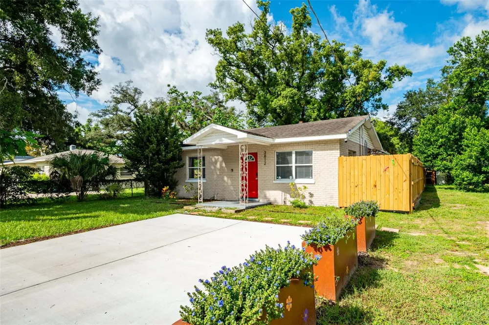 3812 54TH STREET Tampa, FL 33619