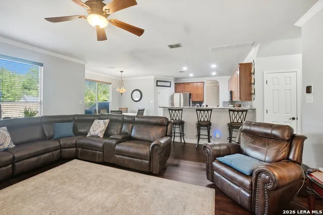 313 Moonlight Ct Cibolo, TX 78108