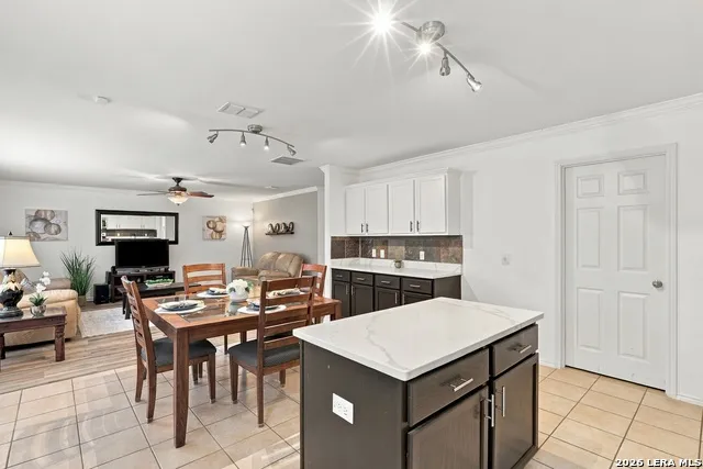 3739 Crimson Star San Antonio, TX 78261