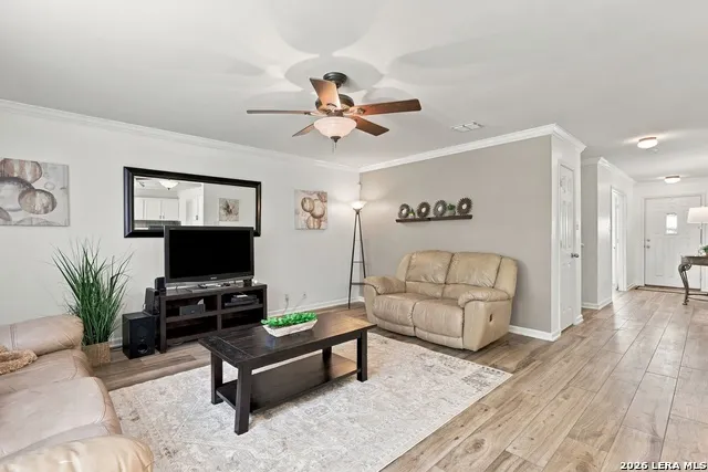 3739 Crimson Star San Antonio, TX 78261