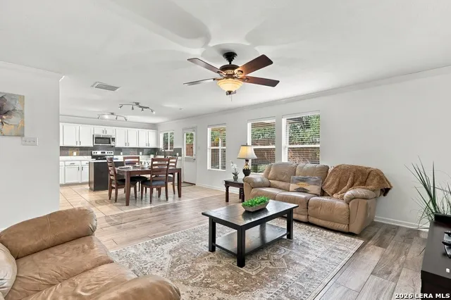 3739 Crimson Star San Antonio, TX 78261