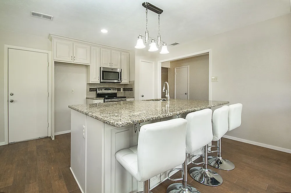 442 Valley Glen Drive Richardson, TX 75080
