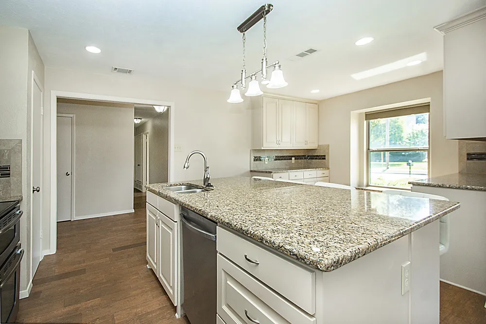 442 Valley Glen Drive Richardson, TX 75080
