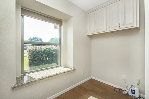 442 Valley Glen Drive