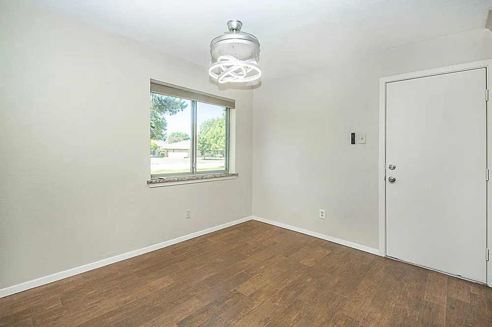 442 Valley Glen Drive Richardson, TX 75080