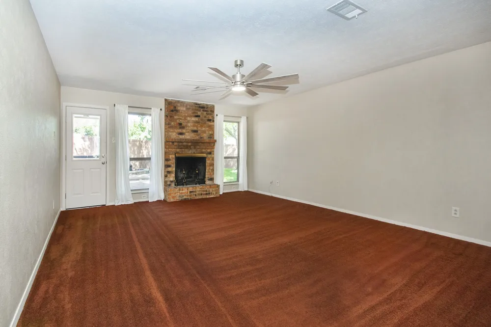442 Valley Glen Drive Richardson, TX 75080