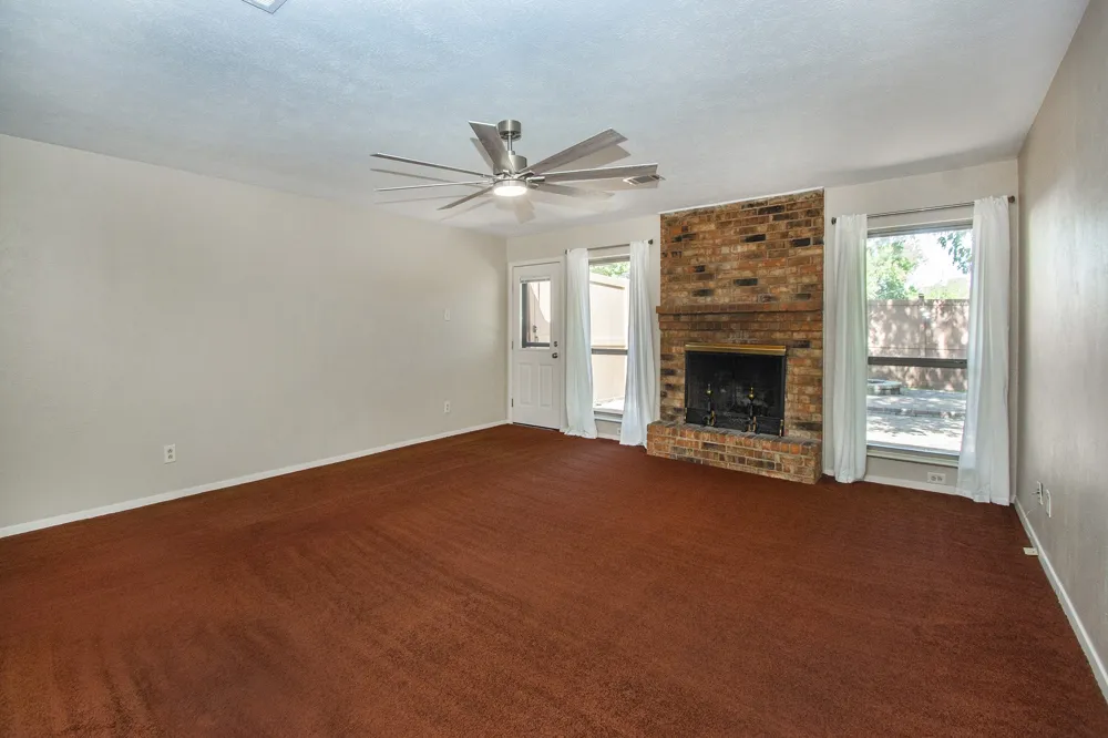 442 Valley Glen Drive Richardson, TX 75080