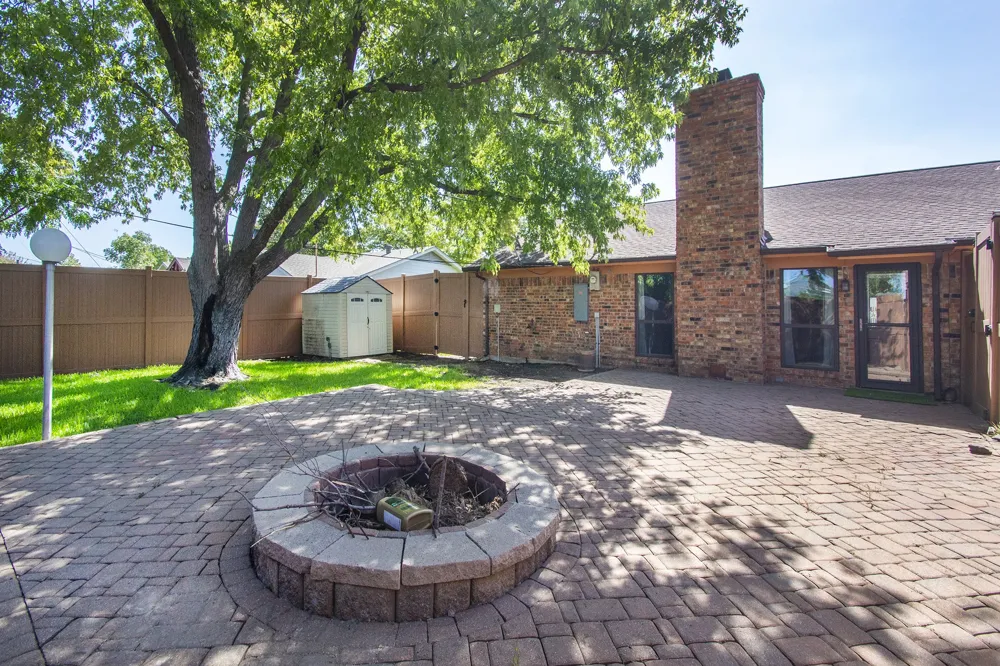 442 Valley Glen Drive Richardson, TX 75080