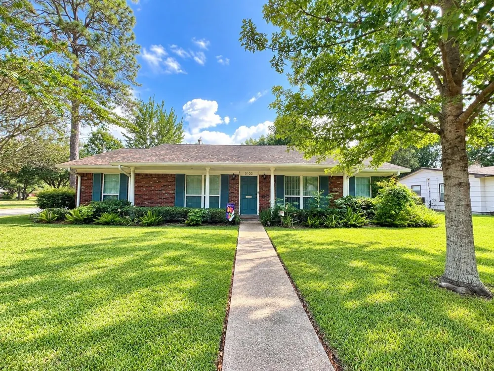 5103 Darnell Street Houston, TX 77096