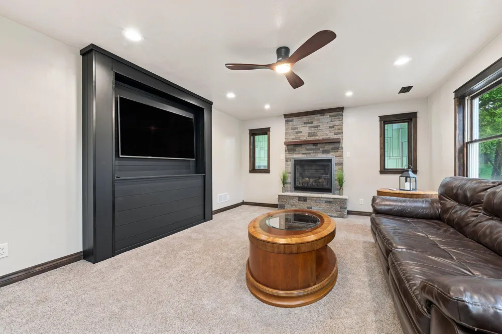 60625 Valley View Boulevard Antwerp Township, MI 49071
