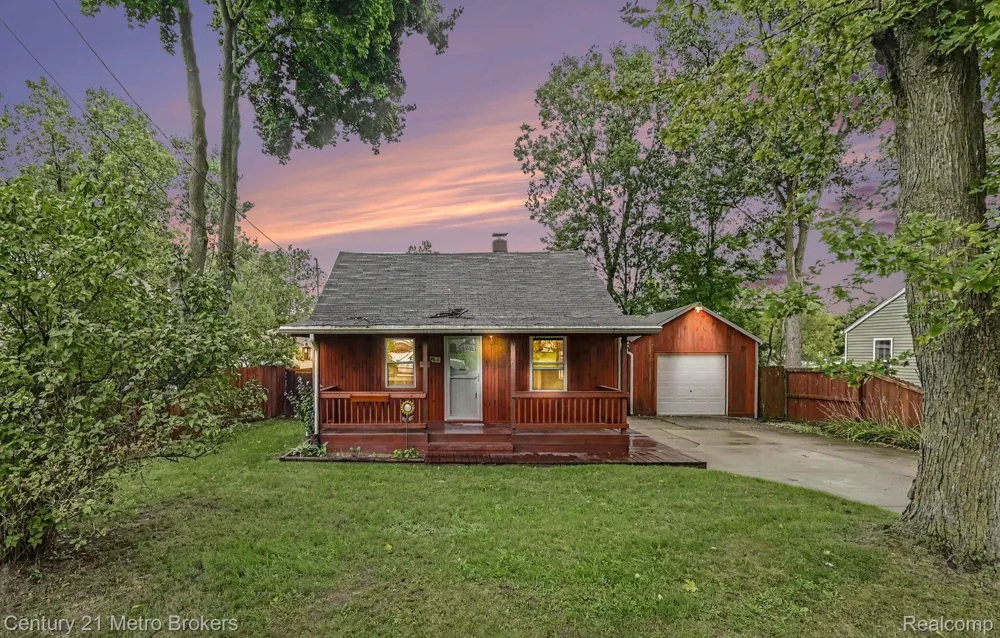 3222 Comer Drive Genesee Charter Township, MI 48506