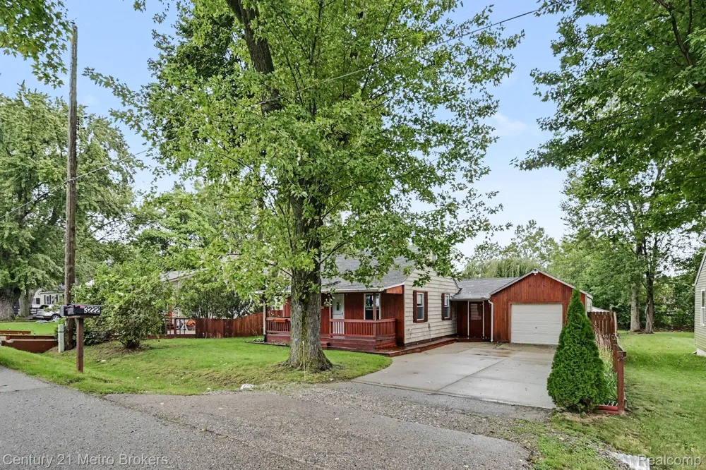 3222 Comer Drive Genesee Charter Township, MI 48506