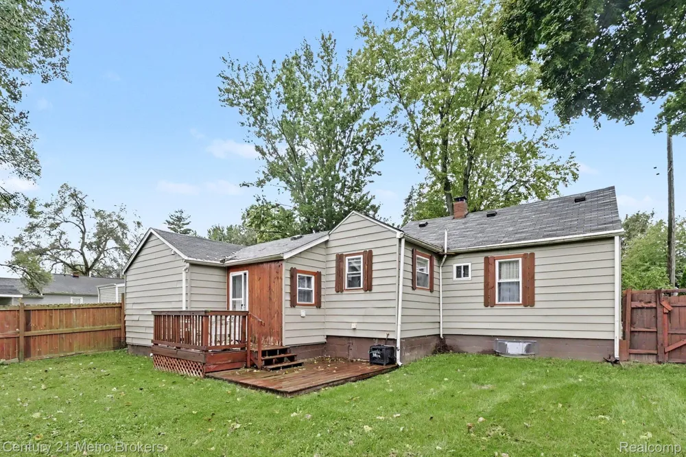 3222 Comer Drive Genesee Charter Township, MI 48506
