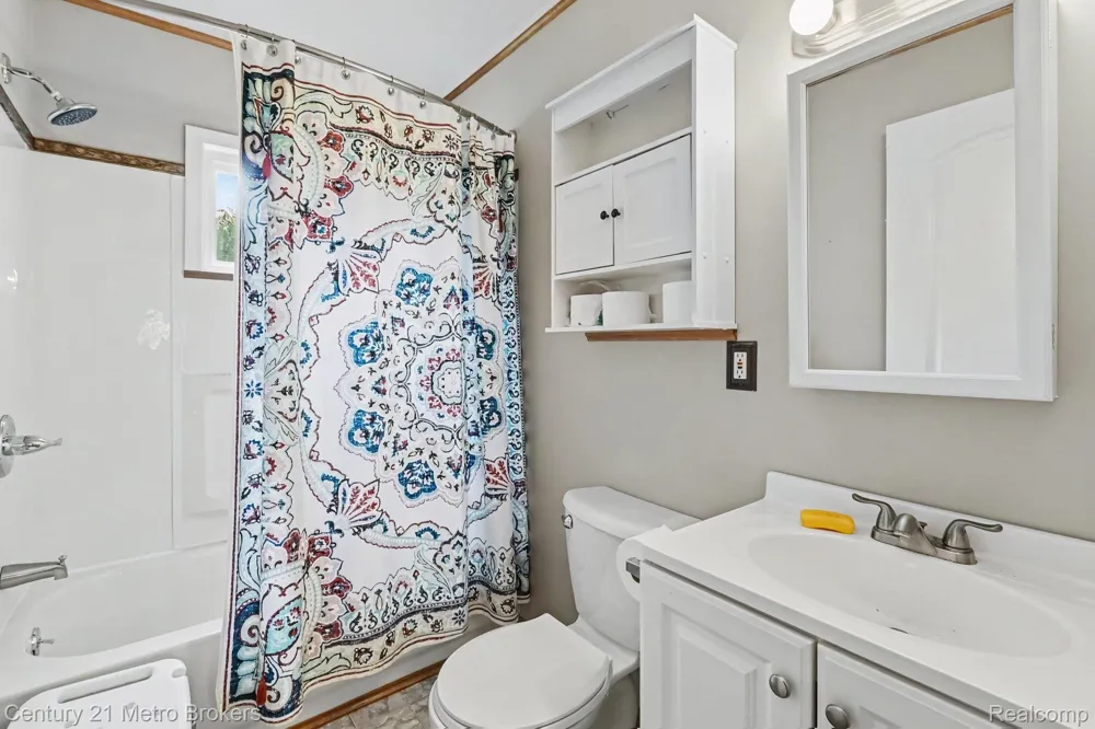 3222 Comer Drive Genesee Charter Township, MI 48506