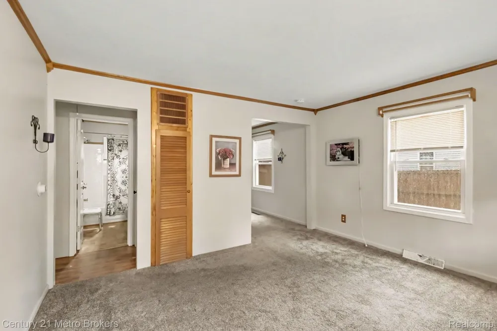 3222 Comer Drive Genesee Charter Township, MI 48506