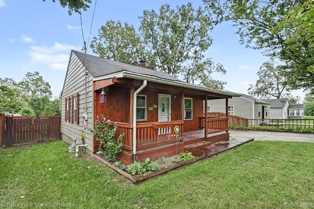 3222 Comer Drive Genesee Charter Township, MI 48506