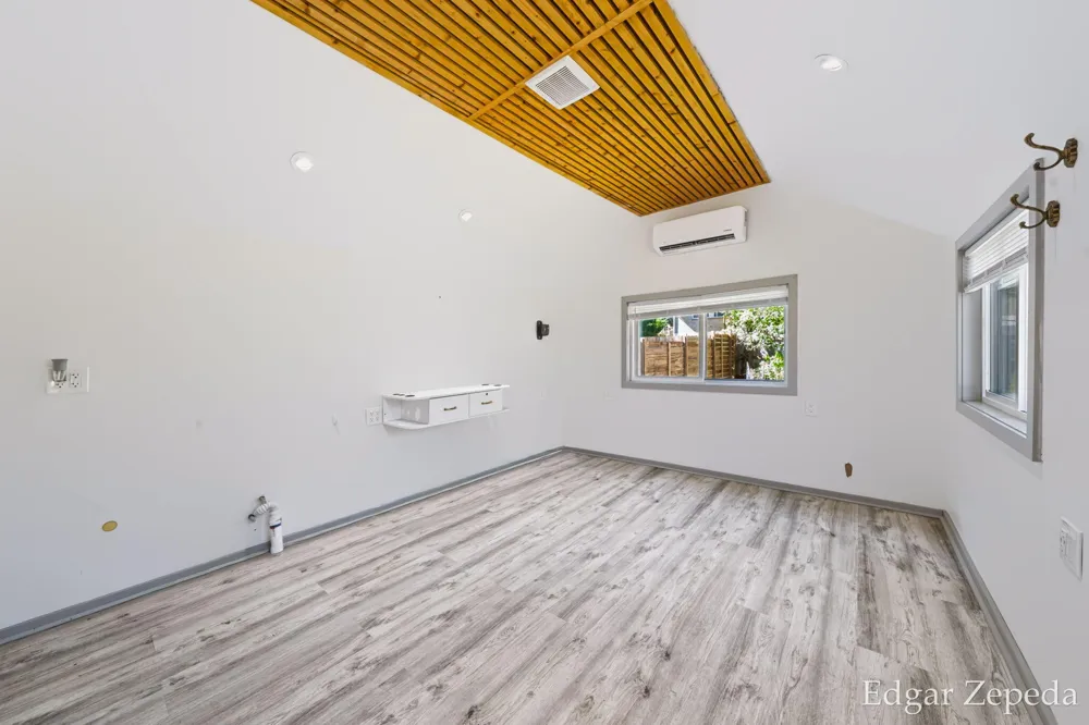 3439 Kalamazoo Avenue SE Grand Rapids City, MI 49508