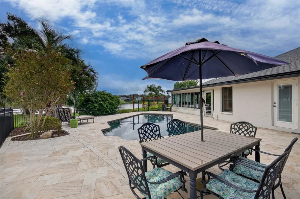 906 RETRIEVER AVENUE Seffner, FL 33584