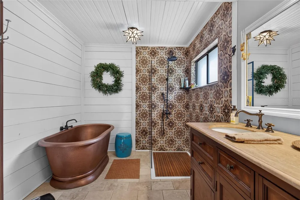 906 RETRIEVER AVENUE Seffner, FL 33584