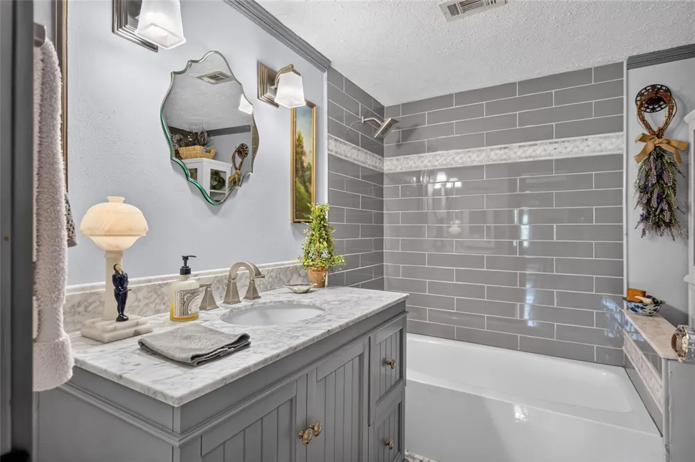 906 RETRIEVER AVENUE Seffner, FL 33584