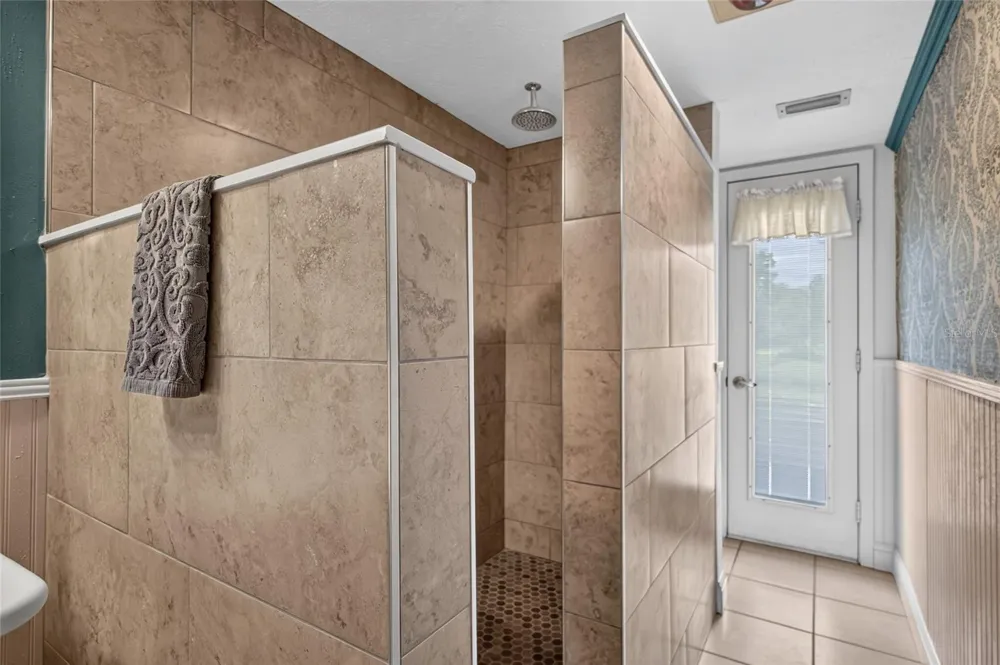 906 RETRIEVER AVENUE Seffner, FL 33584